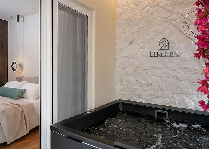 Elkorin Jacuzzi Luxury Living アパート *