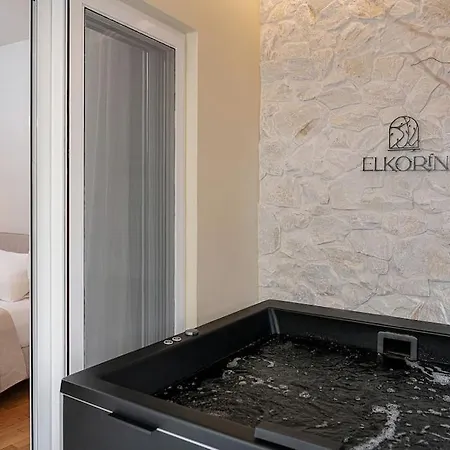 Elkorin Jacuzzi Luxury Living شقة *